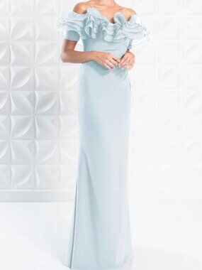 NWT Alexander by Daymor 1257 Ruffled Evening Dress Soft Crystal Size 4